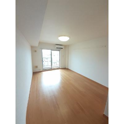 シンフォニア 202【管理NO：1-013127401-02020】 ★家具家電は申し込み後に搬入します★ ★2026年10月下旬入居可能★の物件写真2
