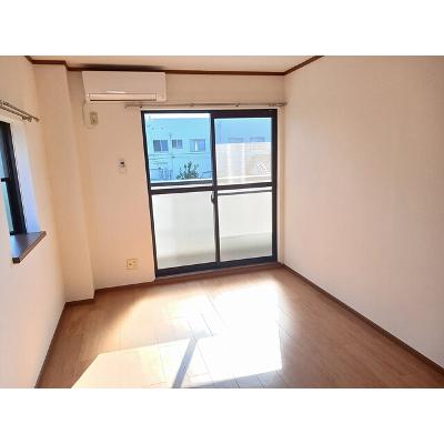 ホワイトヒューレ 201【管理NO：1-010989301-02010】 ★家具家電は申し込み後に搬入します★ ★2026年11月下旬入居可能★の物件写真2
