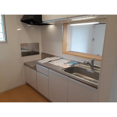 メゾン．ル．ファミル 205【管理NO：1-017545801-02040】 ★家具家電は申し込み後に搬入します★ ★2026年11月中旬入居可能★の物件写真3
