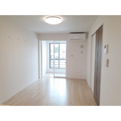 クロシェット　Ⅲ 103【管理NO：1-026540701-01030】 ★家具家電は申し込み後に搬入します★ ★2026年11月上旬入居可能★の物件写真2