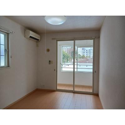 グラン・シャトレーⅢ 105【管理NO：1-015952601-01050】 ★家具家電は申し込み後に搬入します★ ★2026年10月下旬入居可能★の物件写真2