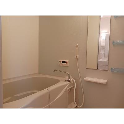 グラン・シャトレーⅢ 105【管理NO：1-015952601-01050】 ★家具家電は申し込み後に搬入します★ ★2026年10月下旬入居可能★の物件写真4