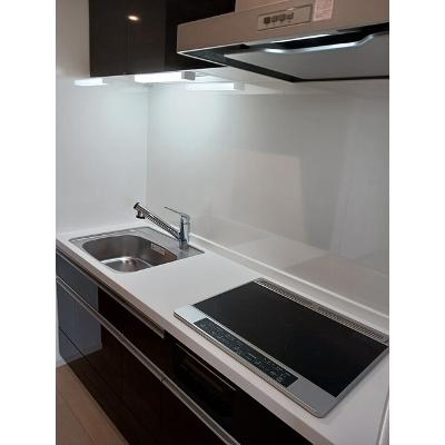 エメラ　ファミーユ 202【管理NO：1-028292301-02020】 ★家具家電は申し込み後に搬入します★ ★2026年11月中旬入居可能★の物件写真3