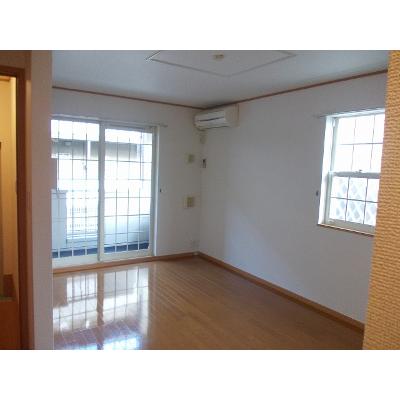 パーシモンⅡ 101【管理NO：1-013520402-01010】 ★家具家電は申し込み後に搬入します★ ★2026年10月下旬入居可能★の物件写真2