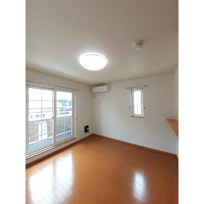 メンフィス 203【管理NO：1-014085301-02030】 ★家具家電は申し込み後に搬入します★ ★2026年11月中旬入居可能★の物件写真2