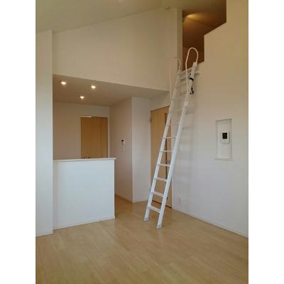 ベルフェリシア 201【管理NO：1-022592001-02010】 ★家具家電は申し込み後に搬入します★ ★2026年10月下旬入居可能★の物件写真2