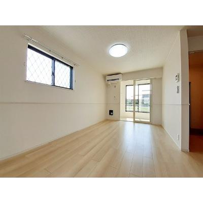 シャンポール須賀 105【管理NO：1-026453101-01040】 ★家具家電は申し込み後に搬入します★ ★2026年11月中旬入居可能★の物件写真2