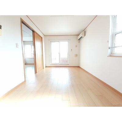 エスポワール　ジェイ 201【管理NO：1-013229501-02010】 ★家具家電は申し込み後に搬入します★ ★2026年11月上旬入居可能★の物件写真2