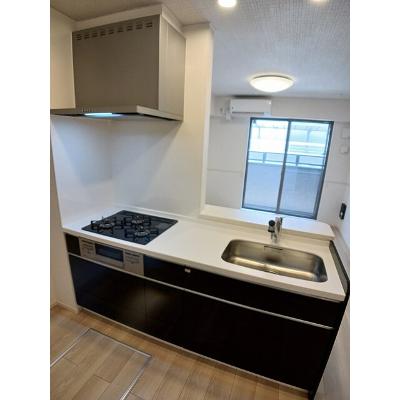 バーレイ 103【管理NO：1-028019501-01030】 ★家具家電は申し込み後に搬入します★ ★2026年10月中旬入居可能★の物件写真3