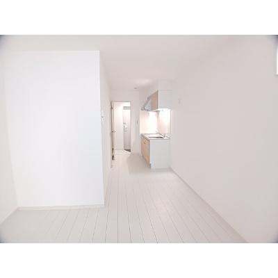グランルーベル 101【管理NO：1-099497301-01010】 ★家具家電は申し込み後に搬入します★ ★2026年11月上旬入居可能★の物件写真2