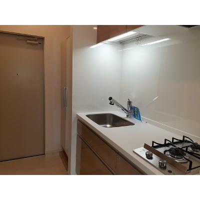 サンプラザ金剛 302【管理NO：1-026024401-03020】 ★家具家電は申し込み後に搬入します★ ★2026年11月中旬入居可能★の物件写真3