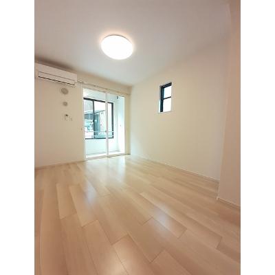パイン　ビレッジ 101【管理NO：1-025629201-01010】 ★家具家電は申し込み後に搬入します★ ★2026年11月中旬入居可能★の物件写真2