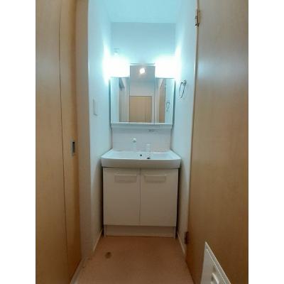 apartment 〒108-0075　東京都港区港南２丁目16-1
