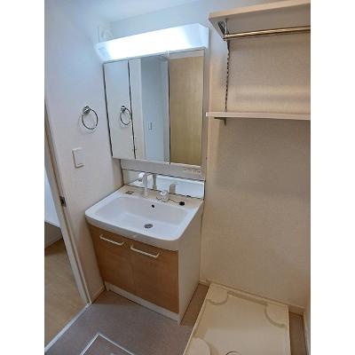 エトワール 203【管理NO：1-025293701-02030】 ★家具家電は申し込み後に搬入します★の物件写真6