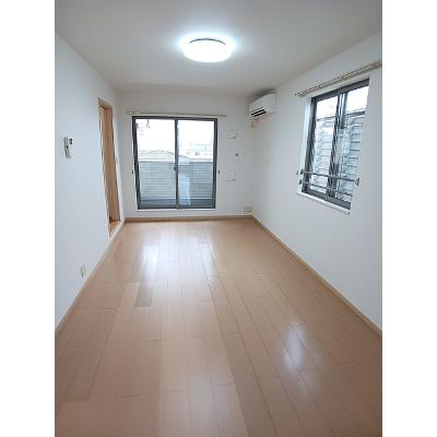 グランソレイユ 303【管理NO：1-016859001-03030】 ★家具家電は申し込み後に搬入します★の物件写真2