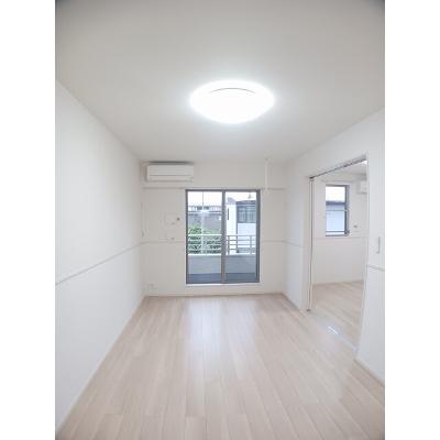 アースメゾン 206【管理NO：1-027991801-02060】 ★家具家電は申し込み後に搬入します★ ★2026年11月上旬入居可能★の物件写真2
