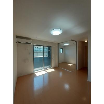 ラルーチェ 104【管理NO：1-020528801-01040】 ★家具家電は申し込み後に搬入します★ ★2026年10月下旬入居可能★の物件写真2