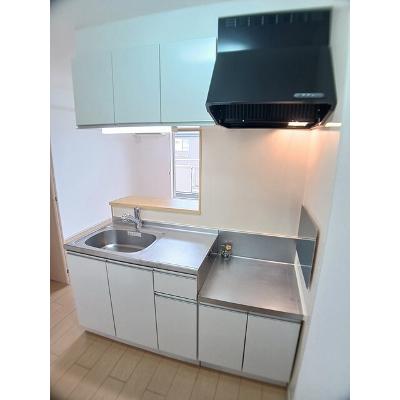モダン　Ｍ 202【管理NO：1-017789501-02020】 ★家具家電は申し込み後に搬入します★ ★2026年11月中旬入居可能★の物件写真3