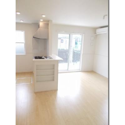 サウレ　Ⅱ 103【管理NO：1-024076002-01030】 ★家具家電は申し込み後に搬入します★ ★2026年11月中旬入居可能★の物件写真2