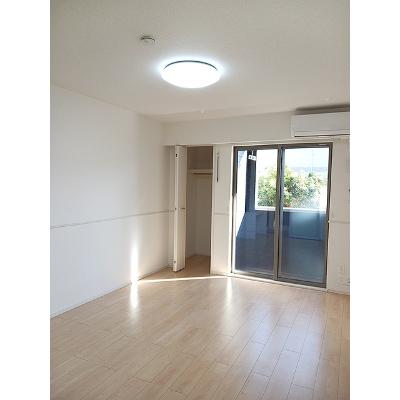 グランクレールＤ 103【管理NO：1-025133404-01030】 ★家具家電は申し込み後に搬入します★の物件写真2