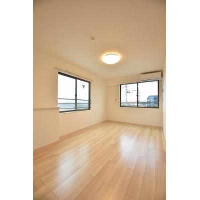フィーゴ　菜根 301【管理NO：1-025929301-03010】 ★家具家電は申し込み後に搬入します★ ★2026年11月中旬入居可能★の物件写真2