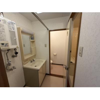 POROKARI旭川1条通Aエアコン/駐車場有/複数室の物件写真2