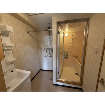 POROKARI旭川1条通B/エアコン/駐車場有/複数室の物件写真4