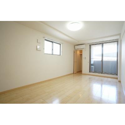 野澤ビル 301【管理NO：1-019137301-03010】 ★家具家電は申し込み後に搬入します★ ★2026年11月中旬入居可能★の物件写真2