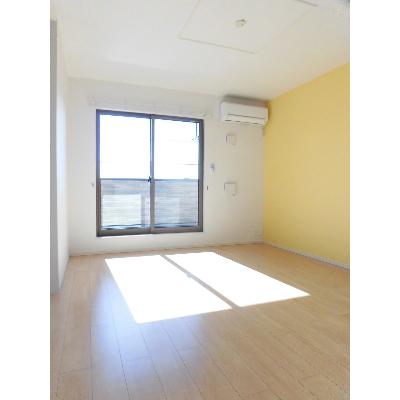 プリマベーラ 201【管理NO：1-021553401-02010】 ★家具家電は申し込み後に搬入します★ ★2026年11月上旬入居可能★の物件写真2