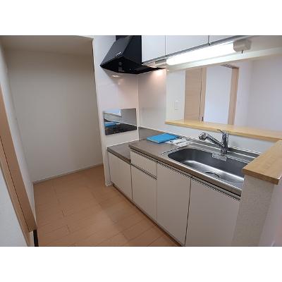 バース　プレイス 102【管理NO：1-019028801-01020】 ★家具家電は申し込み後に搬入します★の物件写真3