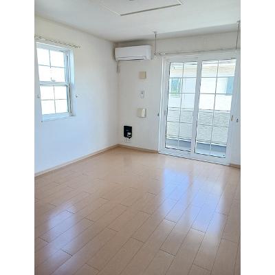 ＰｅａｒｌＡ 101【管理NO：1-014759001-01010】 ★家具家電は申し込み後に搬入します★の物件写真2