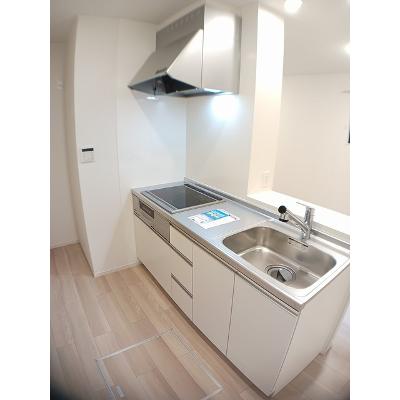 アーバンコート東貝沢 101【管理NO：1-027810301-01010】 ★家具家電は申し込み後に搬入します★ ★2026年11月中旬入居可能★の物件写真3