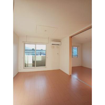 シャンヴェルサン 202【管理NO：1-017852901-02020】 ★家具家電は申し込み後に搬入します★ ★2026年11月中旬入居可能★の物件写真2