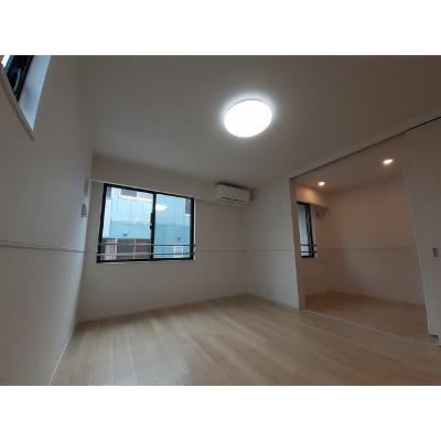 ポートアベニュー５ 201【管理NO：1-026115005-02010】 ★家具家電は申し込み後に搬入します★ ★2026年11月中旬入居可能★の物件写真2
