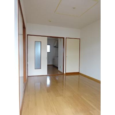 トラッドハイツ柏崎 101【管理NO：1-004662201-01010】 ★家具家電は申し込み後に搬入します★ ★2026年11月中旬入居可能★の物件写真2