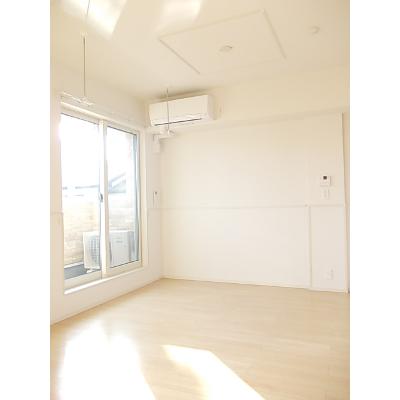 セフィオ 202【管理NO：1-023464701-02020】 ★家具家電は申し込み後に搬入します★ ★2026年10月中旬入居可能★の物件写真2