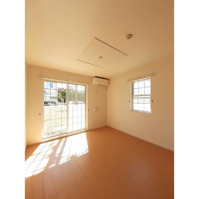 ヘマソラールＡ 102【管理NO：1-018133901-01020】 ★家具家電は申し込み後に搬入します★の物件写真2