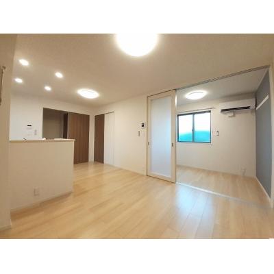 ロリエⅡ 102【管理NO：1-026489701-01020】 ★家具家電は申し込み後に搬入します★ ★2026年11月中旬入居可能★の物件写真2