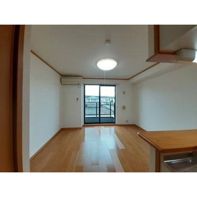グラン・シャローⅡ 202【管理NO：1-013121101-02020】 ★家具家電は申し込み後に搬入します★ ★2026年11月上旬入居可能★の物件写真2