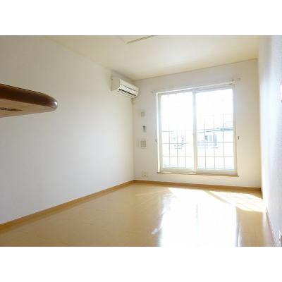 プリマ　ヴェーラ　Ｂ 201【管理NO：1-013947502-02010】 ★家具家電は申し込み後に搬入します★ ★2026年11月上旬入居可能★の物件写真2
