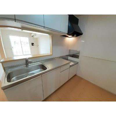 クリスタルコート 203【管理NO：1-017792901-02030】 ★家具家電は申し込み後に搬入します★ ★2026年10月中旬入居可能★の物件写真3