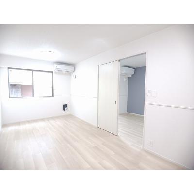 プレアデス光 102【管理NO：1-024815101-01020】 ★家具家電は申し込み後に搬入します★ ★2026年10月中旬入居可能★の物件写真2