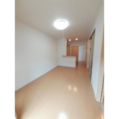 ウェルシュ　テリア 102【管理NO：1-017527001-01020】 ★家具家電は申し込み後に搬入します★ ★2026年11月中旬入居可能★の物件写真2