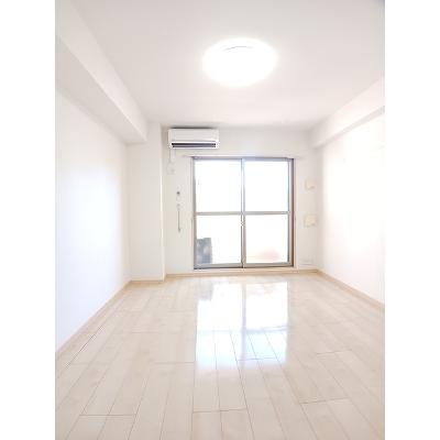 ヴィアーレ　光南 403【管理NO：1-019077501-04030】 ★家具家電は申し込み後に搬入します★の物件写真2