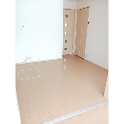 エクセラン 102【管理NO：1-015654201-01020】 ★家具家電は申し込み後に搬入します★ ★2026年11月中旬入居可能★の物件写真2