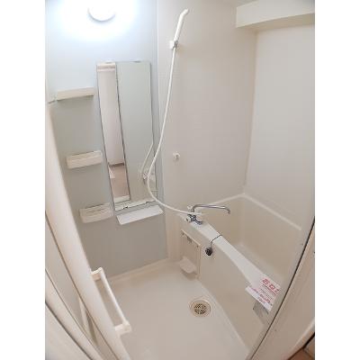エルグレイス大手 412【管理NO：1-013621801-04120】 ★家具家電は申し込み後に搬入します★の物件写真4
