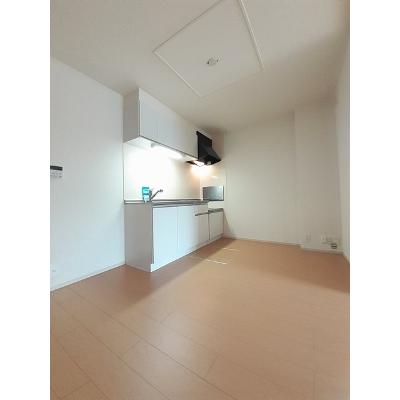 ジェルメ・カーサⅠ 105【管理NO：1-019321301-01040】 ★家具家電は申し込み後に搬入します★ ★2026年11月中旬入居可能★の物件写真2