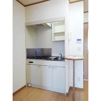 レルベ保田窪 203【管理NO：1-013145501-02030】 ★家具家電は申し込み後に搬入します★ ★2026年10月下旬入居可能★の物件写真3