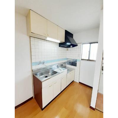 サザンハイツ 203【管理NO：1-001747801-02030】 ★家具家電は申し込み後に搬入します★ ★2026年11月上旬入居可能★の物件写真3