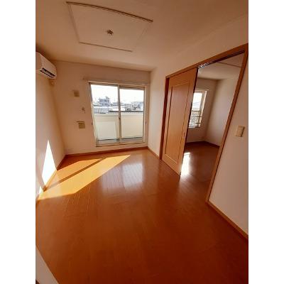 アヴェニ－ル千里 202【管理NO：1-014503901-02020】 ★家具家電は申し込み後に搬入します★ ★2026年11月中旬入居可能★の物件写真2